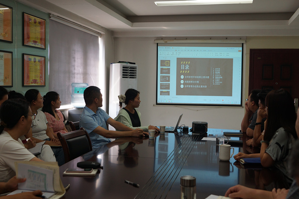 強化合同法律認知  筑牢風(fēng)險防控防線(xiàn)<br>——鄭州建投工程咨詢(xún)有限公司開(kāi)展合同法律知識 專(zhuān)題培訓